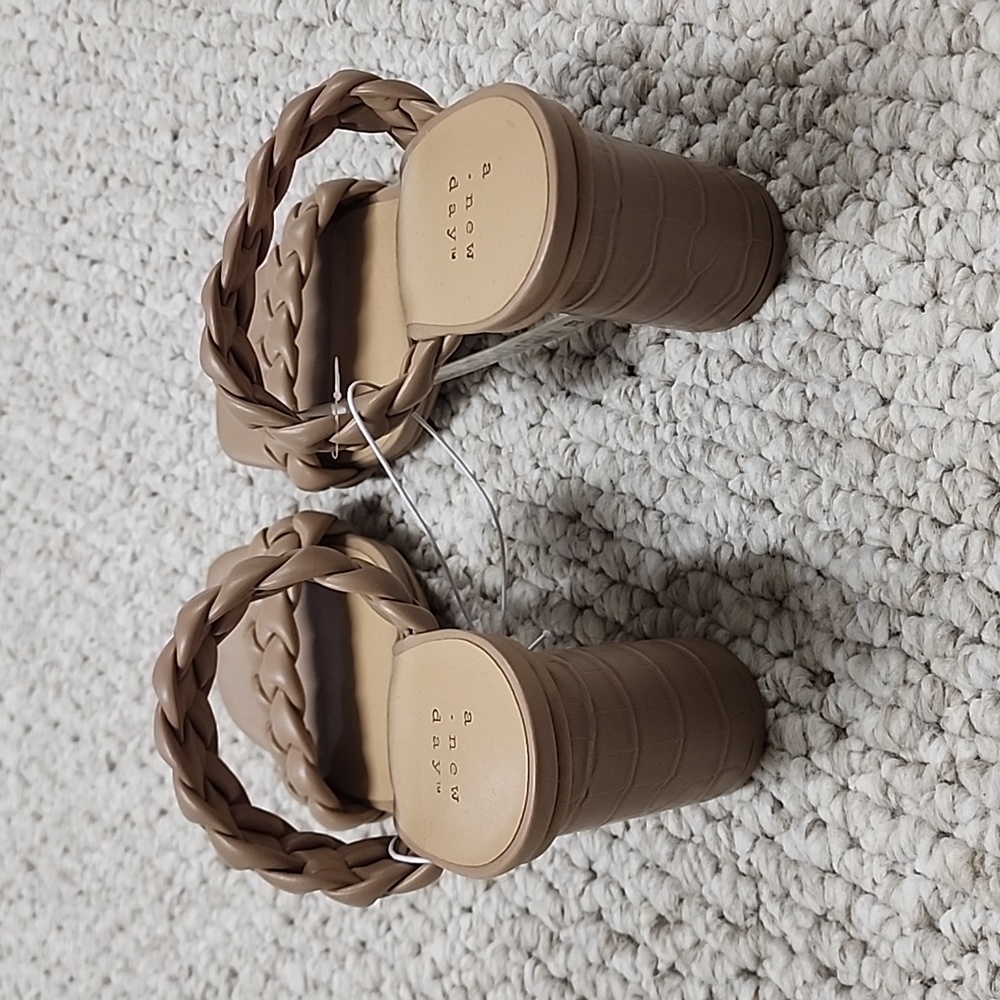 Basil Braided Heels - Picture 6 of 7